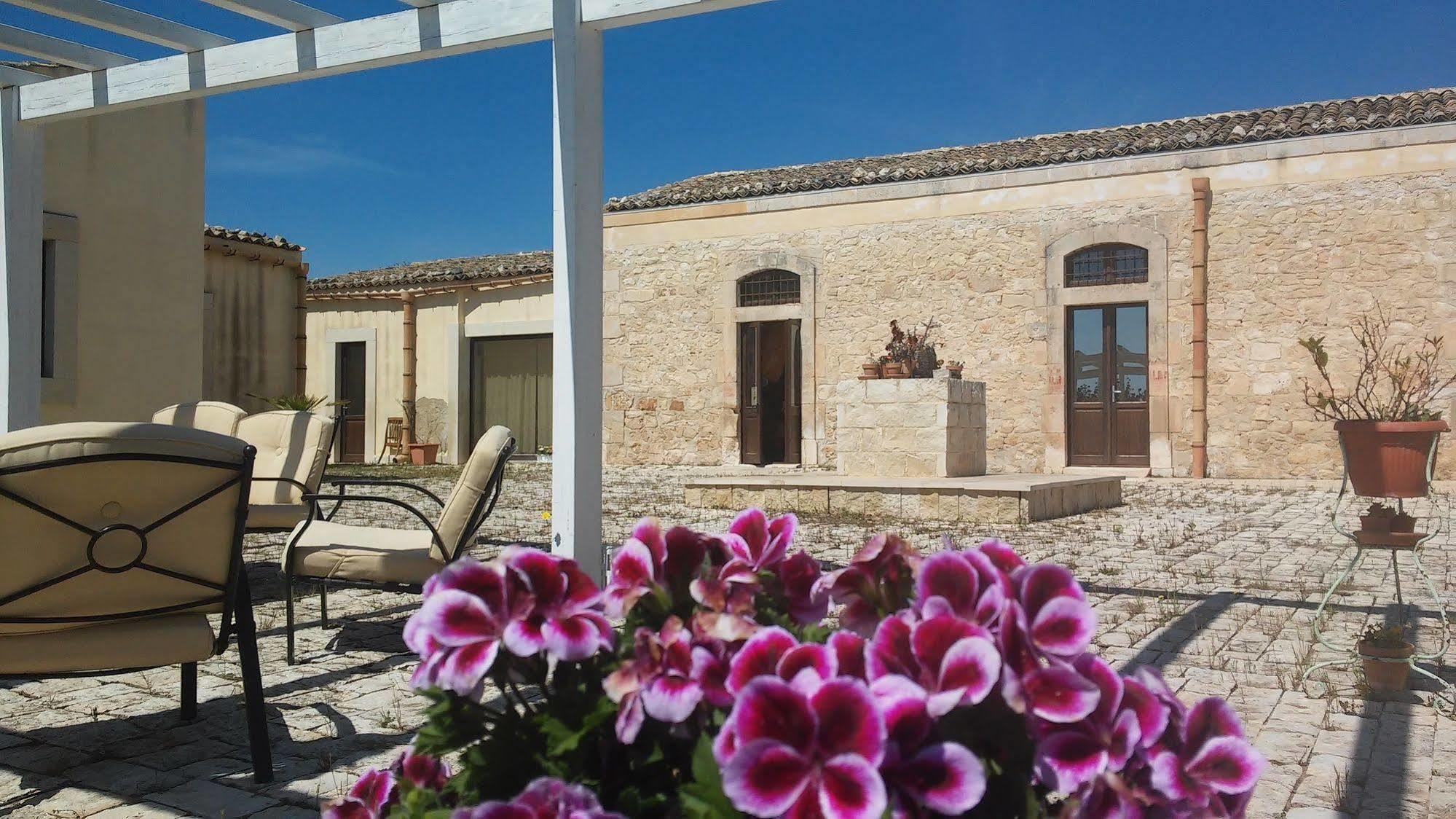 Agriturismo Gaia 诺托 外观 照片