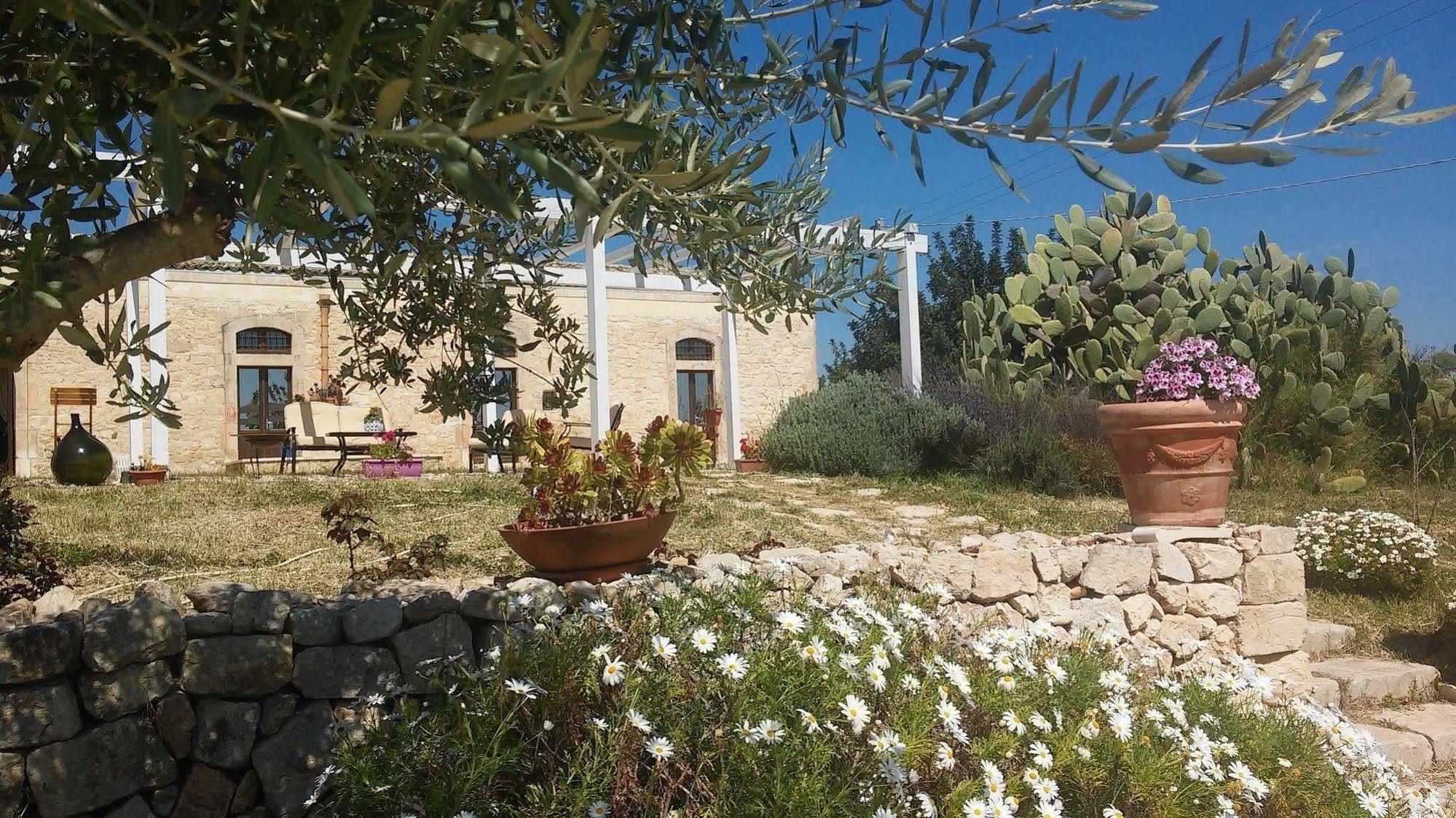 Agriturismo Gaia 诺托 外观 照片